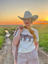 The horse herd tee
