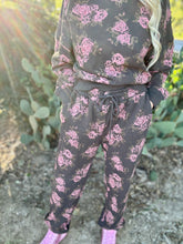 The Charcoal rose set