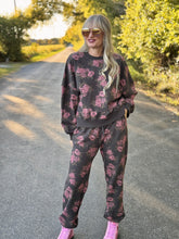 The Charcoal rose set