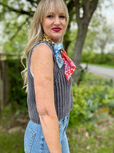 The Sacramento sweater vest~ 2 colors