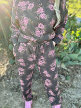 The Charcoal rose set