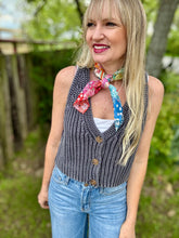 The Sacramento sweater vest~ 2 colors