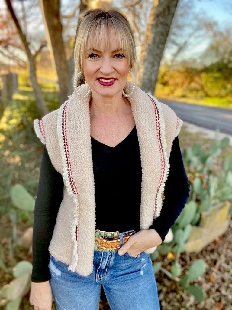 The Shearling vest – Jesses Jewelz