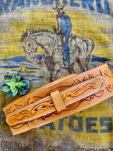 The pistol Annies belt