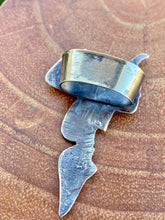 saddle scarf slide