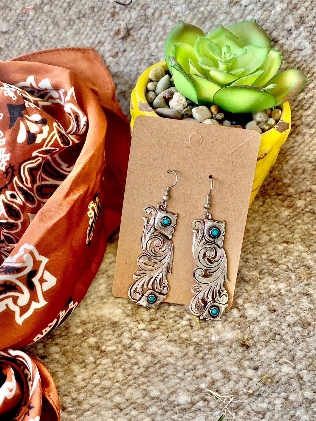 The Eastland engraved earrings
