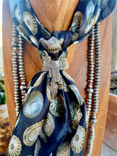 saddle scarf slide