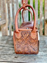 The Dixon purse