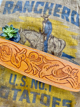 The pistol Annies belt