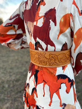 The pistol Annies belt