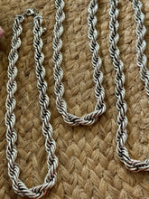 The Ropin reata necklace