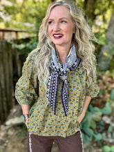 The Trixy sweater bandanas