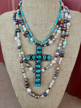 The Pony pearl necklace