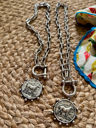 The Elite necklace