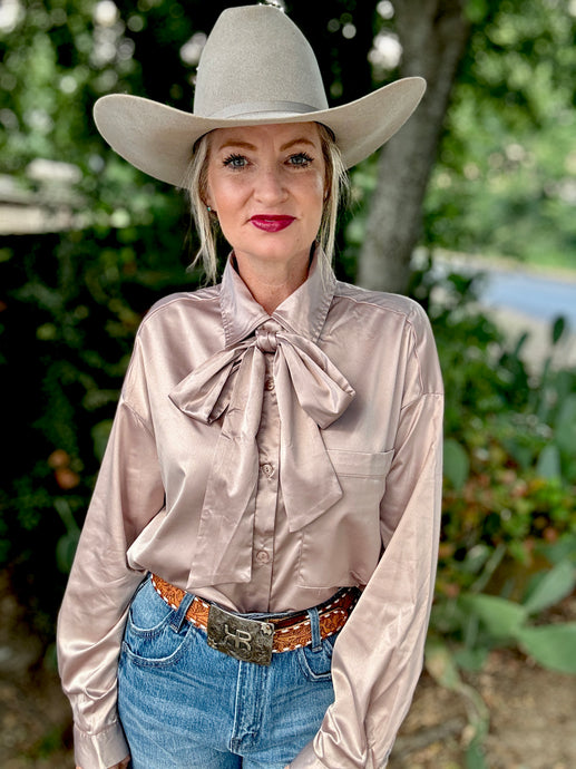 The simply champagne blouse