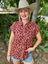 The Hardy horseshoe button up