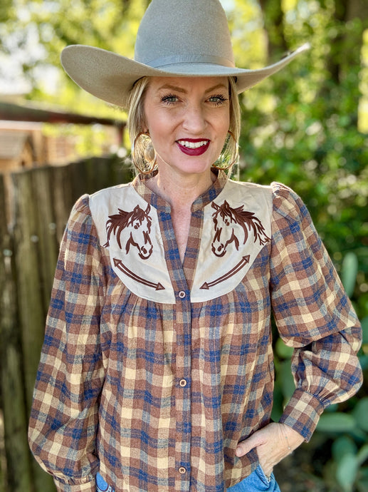 The Hideaway horse top