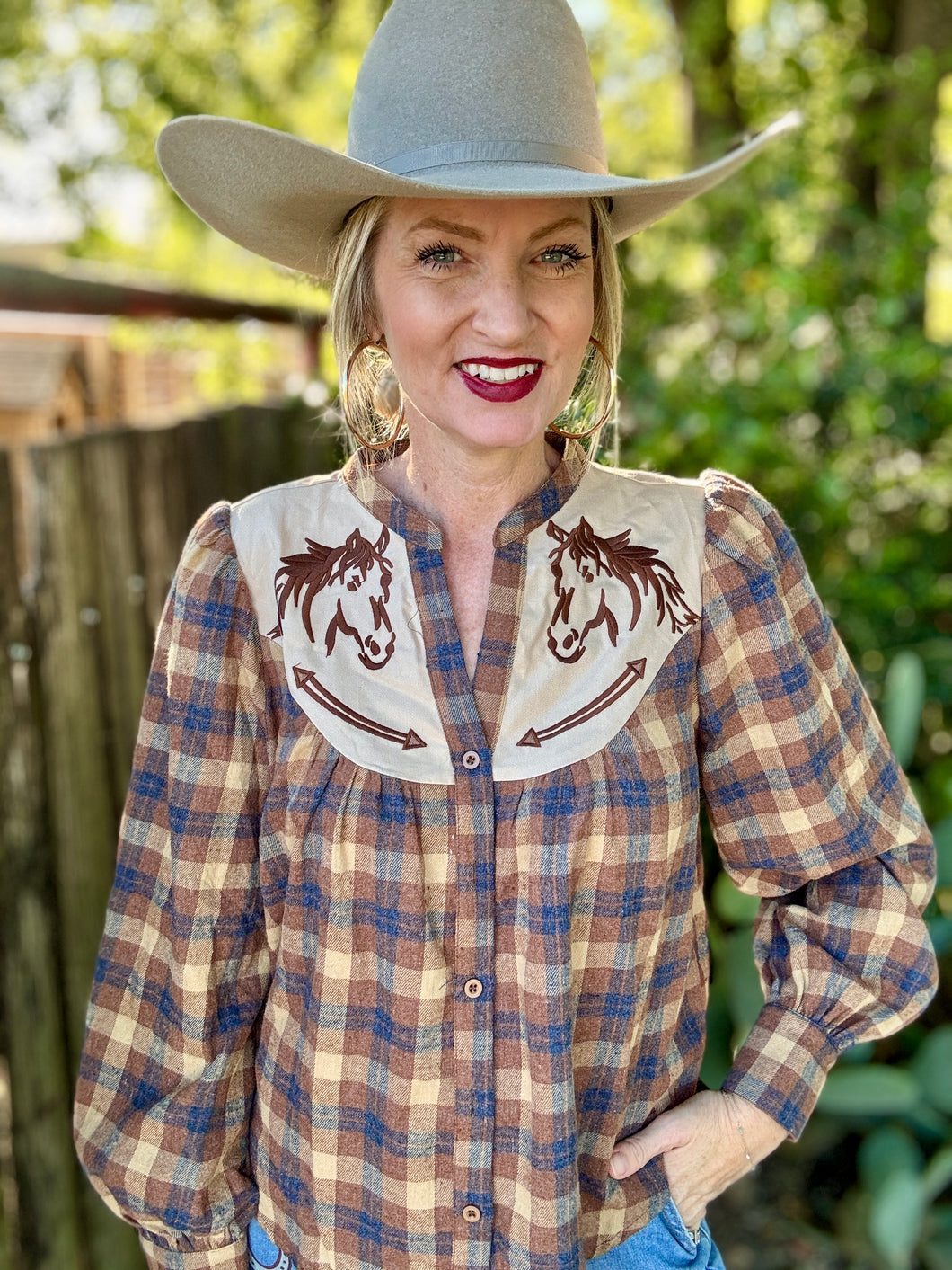 The Hideaway horse top
