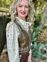 The Valley vest