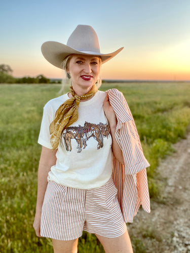 The horse herd tee