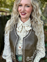 The Valley vest