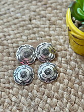 The Cobachon earrings