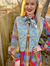 Run for the roses vest