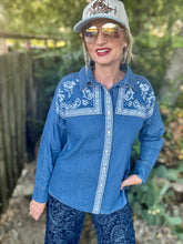 The Emory pearl snap