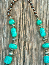 The Lasso necklace