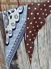 The Trixy sweater bandanas