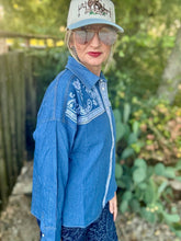 The Emory pearl snap