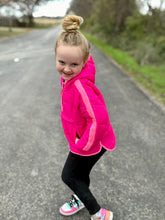 The mini Fuchsia fusion pullover