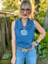 The pistol pearl buckle
