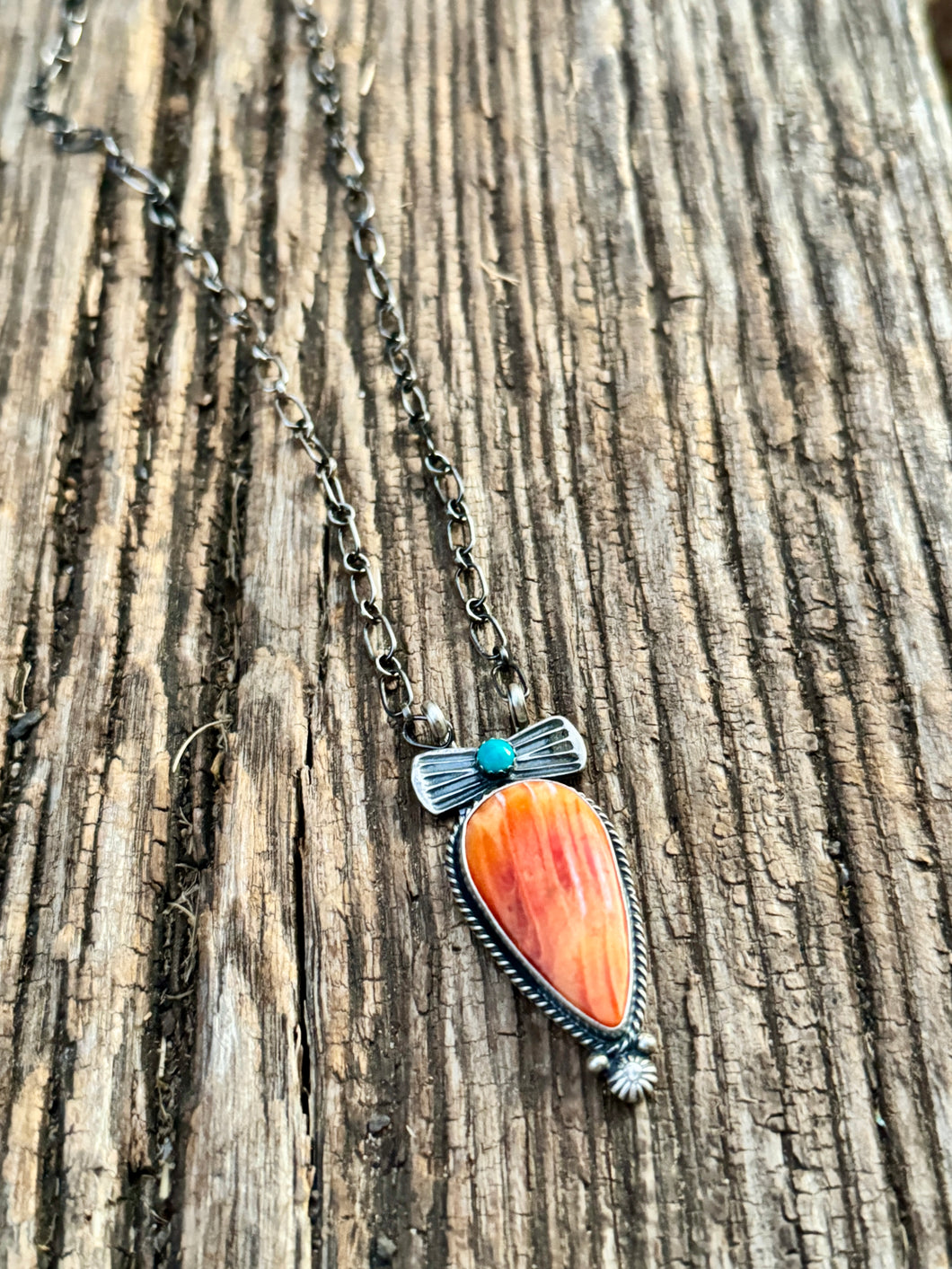 The little spiny necklace