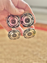 The Cobachon earrings