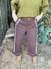 The chocolate chisum pants