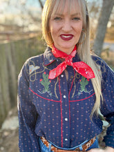 The Native navy pearl snap