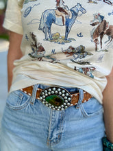 The Picture pearl buckle