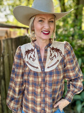 The Hideaway horse top