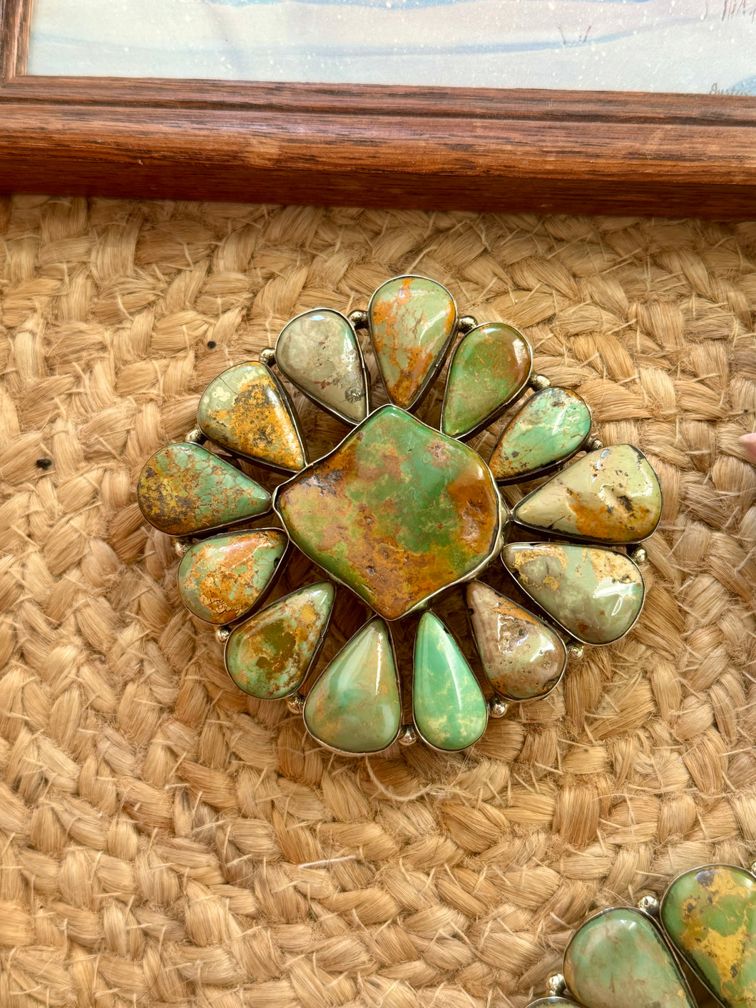 The Cluster buckle
