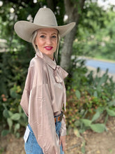 The simply champagne blouse