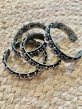 The Flower cuff
