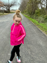 The mini Fuchsia fusion pullover