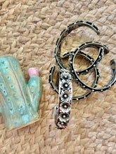 The Flower cuff