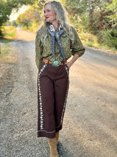 The chocolate chisum pants
