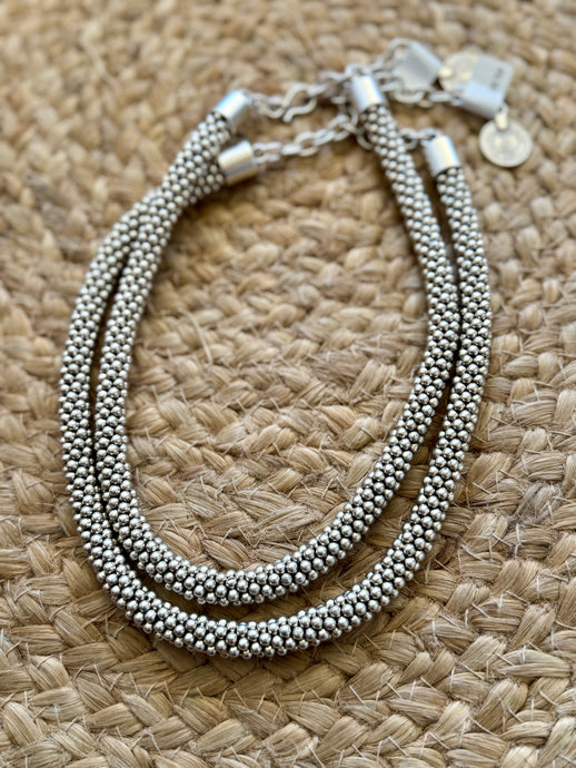The silver statement necklace