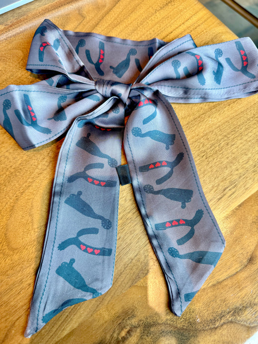 High noon hearts twilly