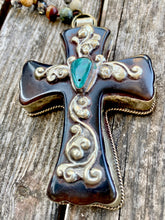 The cross creek necklace