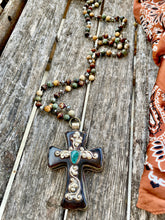The cross creek necklace