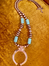 The Sinola necklace